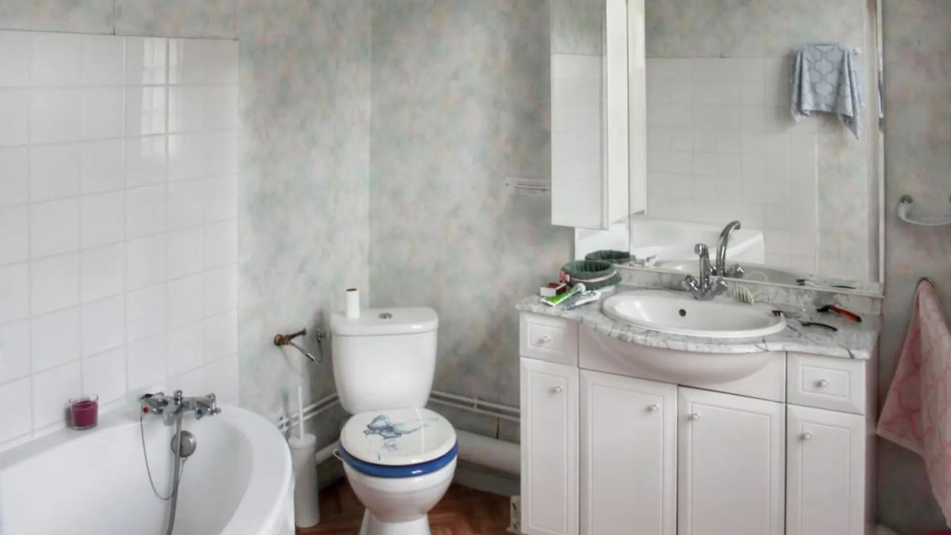 Holiday home Maison Familiale Chaleureuse A Augirein Avec Grand Jardin. France