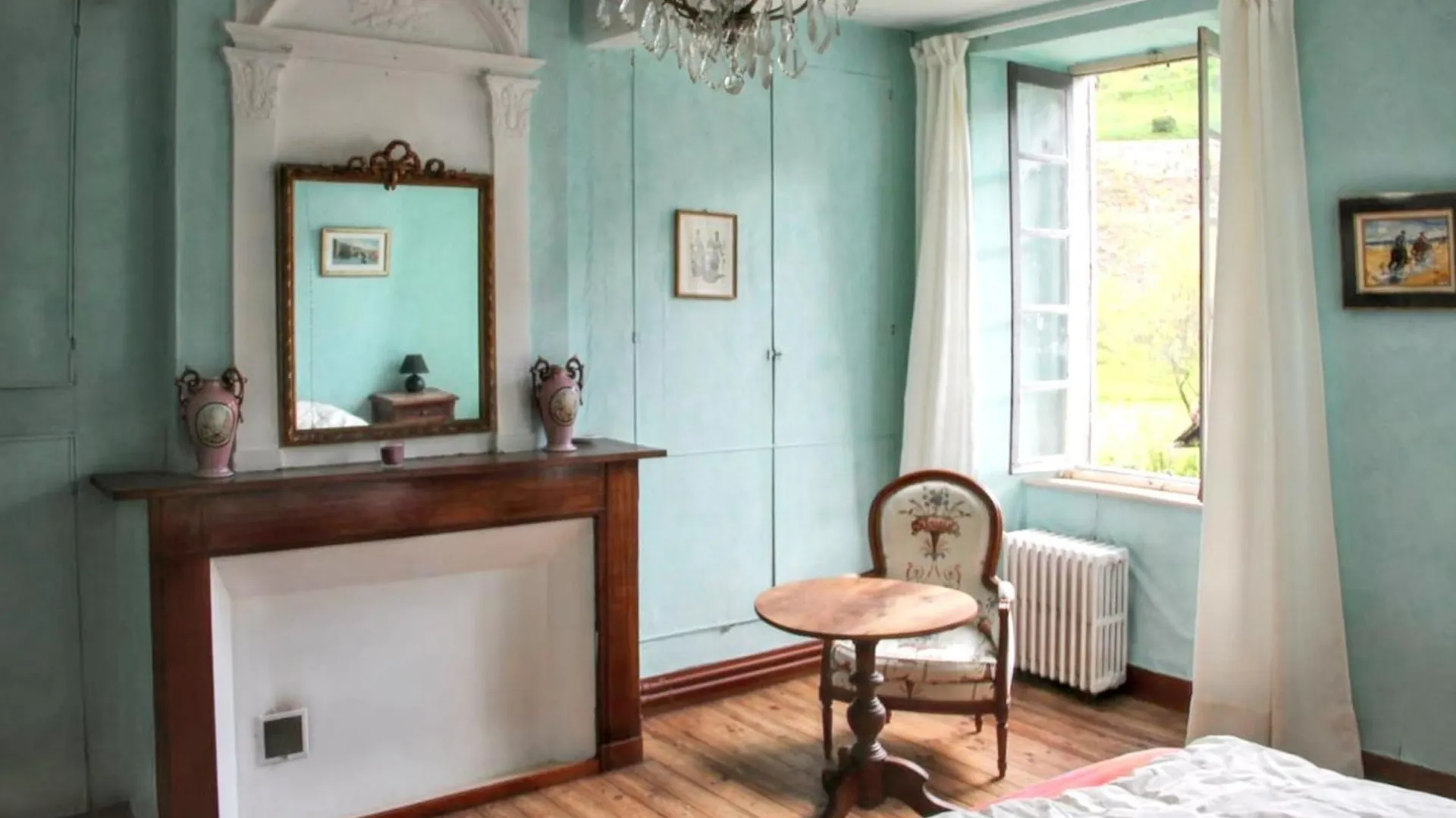 Maison Familiale Chaleureuse A Augirein Avec Grand Jardin. 0*,  France