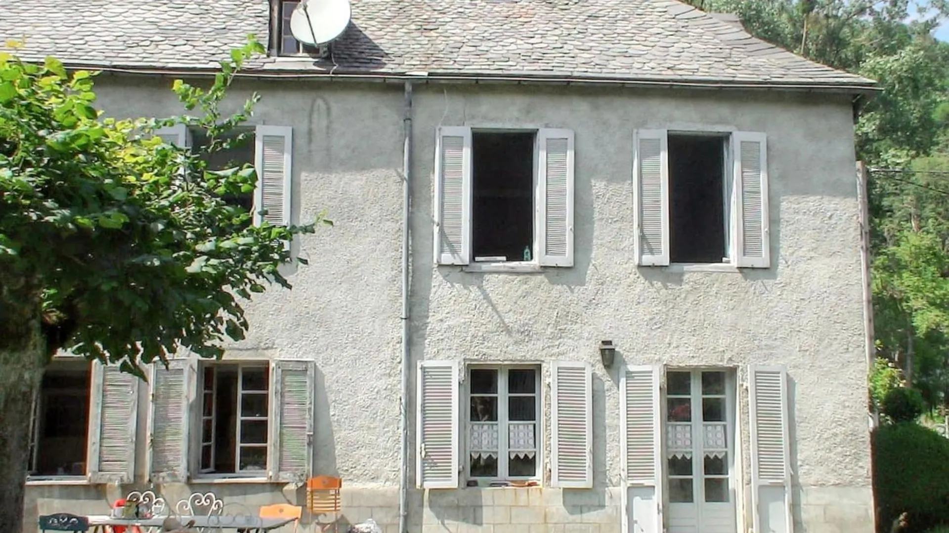 Holiday home Maison Familiale Chaleureuse A Augirein Avec Grand Jardin.
